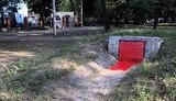 У Харкові облили червоною фарбою пам