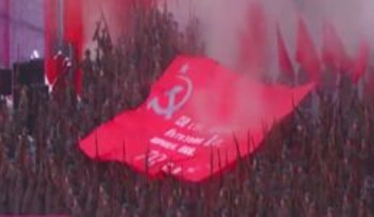 "За Москву! За Батьківщину! В атаку! Ура!", - біля Кремля провели реконструкцію параду 1941 року на честь "жовтневої революції". ВIДЕО