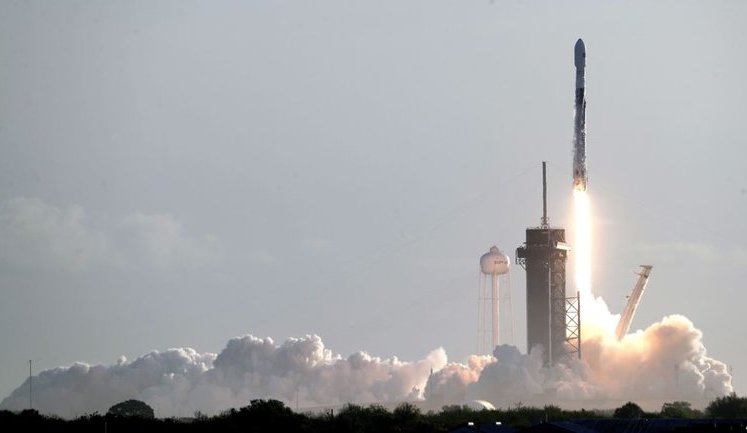 Уперше американських астронавтів на МКС доставить SpaceX, останніми роками екіпажі вирушали на російських "Союзах"
