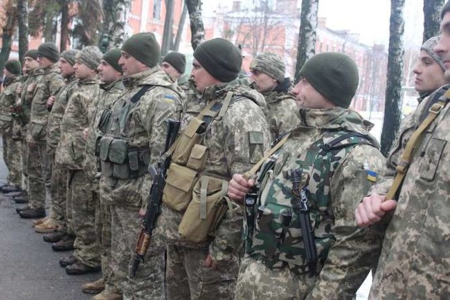 Воины отдельного полка связи и радиотехнического обеспечения вернулись из зоны ООС на ротацию в Винницу 06