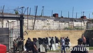 Из одесской колонии, где произошел бунт, этапировали почти 60 осужденных