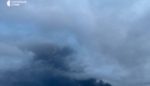 Дрон РФ вдарив по околиці Сум: є поранений, пошкоджено гуртожиток