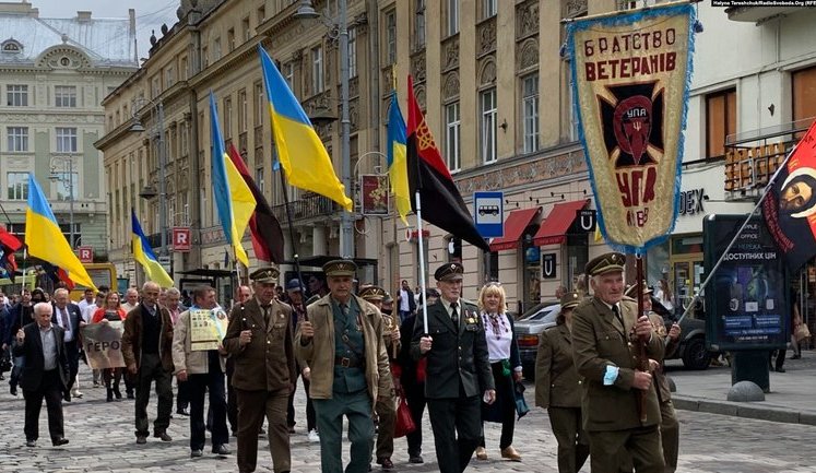 Хода на честь Дня Героїв відбулася у Львові. ФОТОрепортаж