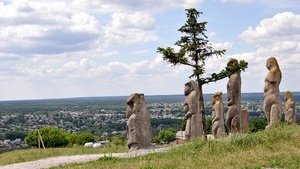 Гостуризм готовит для жителей оккупированных территорий туристические маршруты по Украине, - Олеськив