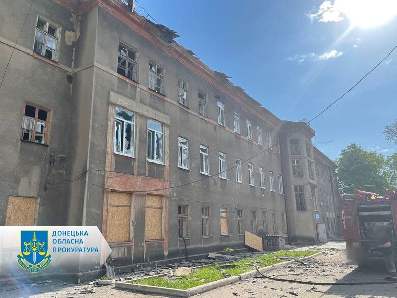 Війська РФ обстріляли Торецьк із Градів: поранили шістьох містян, серед них 11-річна дитина 03