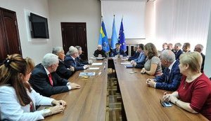 Необхідне масштабне технологічне оновлення вітчизняних стратегічних підприємств, - Турчинов. ФОТО