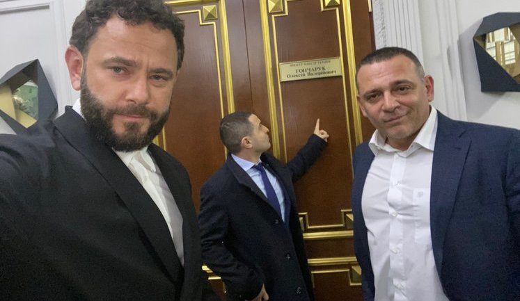 Ukrainian MP: Servant of the People deputies discussed whether to 'beat s*it out of Prime Minister Honcharuk'. PHOTO