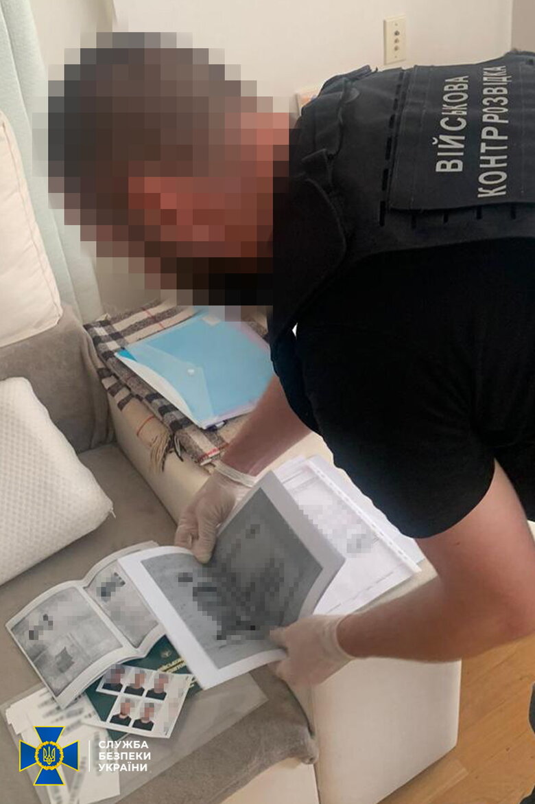 СБУ та Нацполіція затримали 12 організаторів схем ухилення від мобілізації