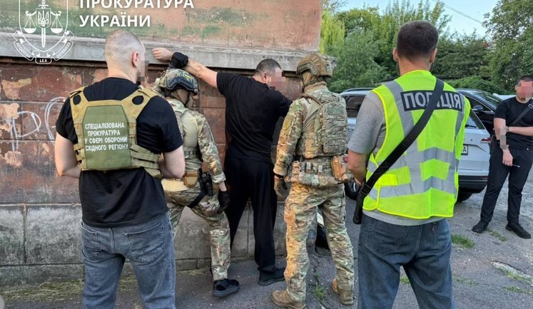 Вимагали гроші за недоставлення до військкомату та ВСП: чотирьом військовим Маріупольського ТЦК повідомлено про підозру. ФОТОрепортаж