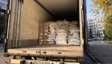 Посольство Швейцарії направило в ОРДЛО 22 автомобілі з 400 тоннами гуманітарної допомоги
