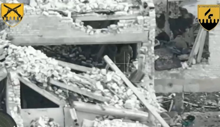 Оператори дронів 92-ї бригади знищили 7 окупантів і вдарили по схованках ворога. ВIДЕО