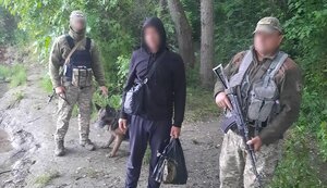 Уклонист собирался переплыть Дунай на надувной подушке, чтобы попасть в Румынию, - Госпогранслужба. ФОТО