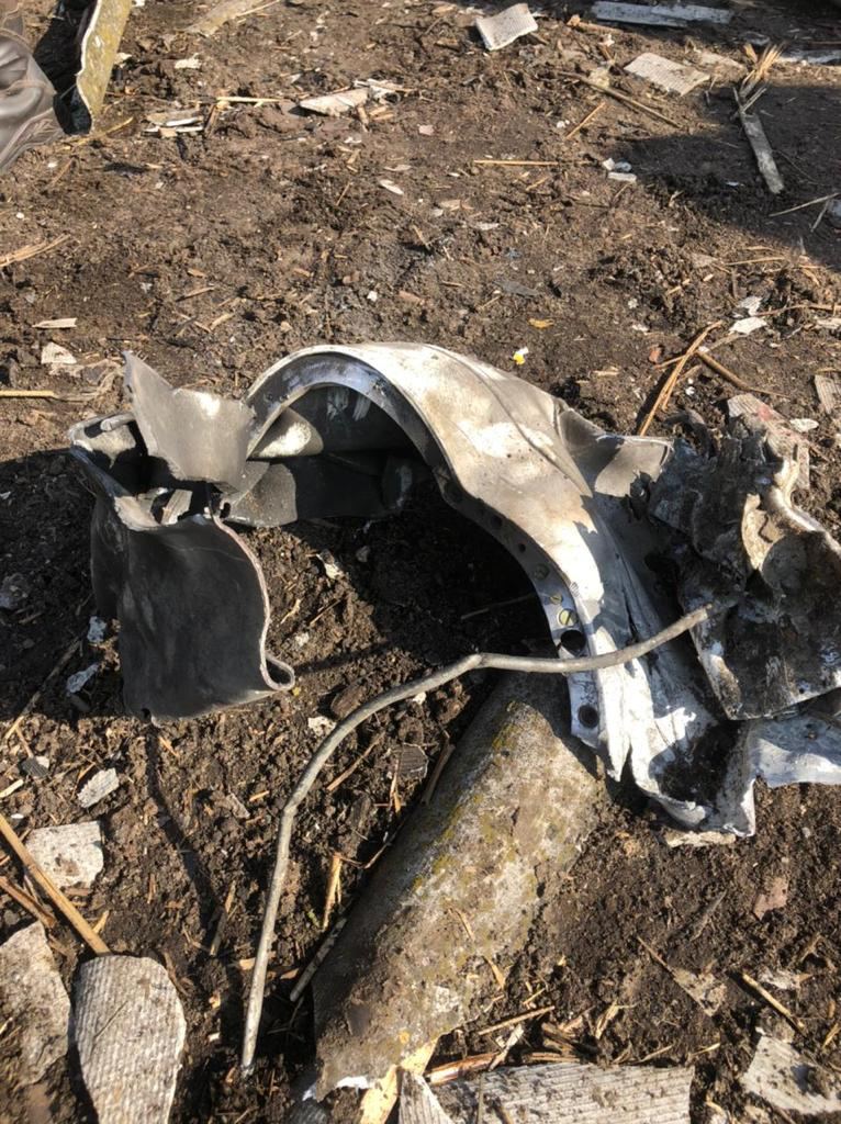 Наслідки ракетного удару по селу під Полтавою: Демілітаризовано ферму, мабуть, шукали бойових гусей чи корів 02