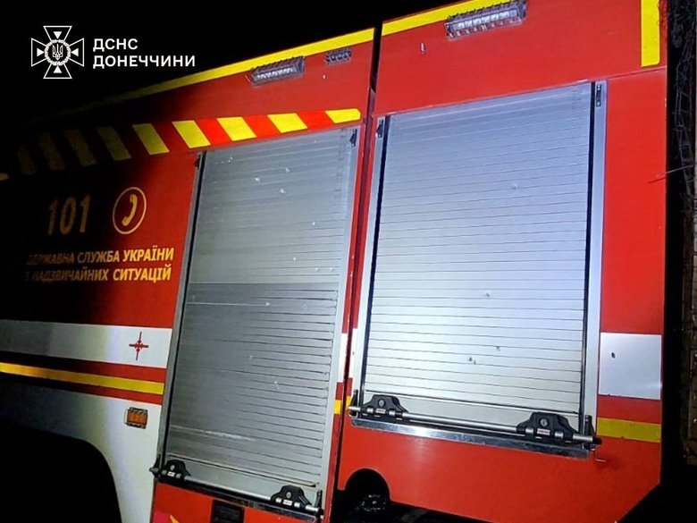 В Александровке после российской атаки горела крыша пожарной части
