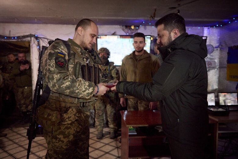 Zelenskyy visited positions of 110th Separate Mechanized Brigade in Avdiivka and awarded military 05