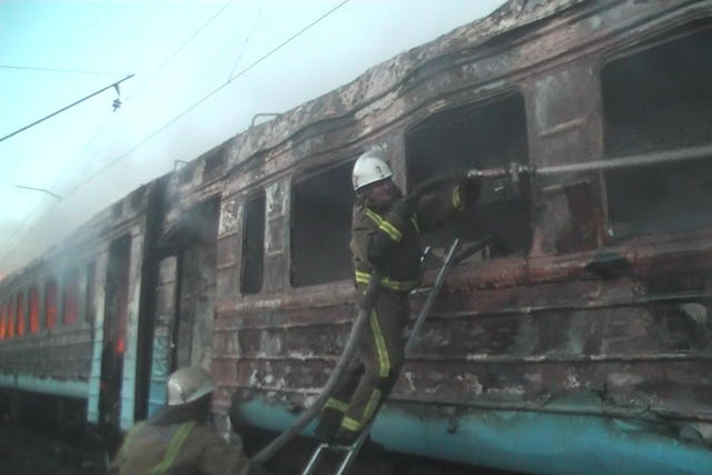2 вагони електрички згоріли в харківському депо 06