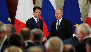 Италия не будет ветировать продление санкций против России, - премьер Конте