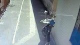 нападение,синагога