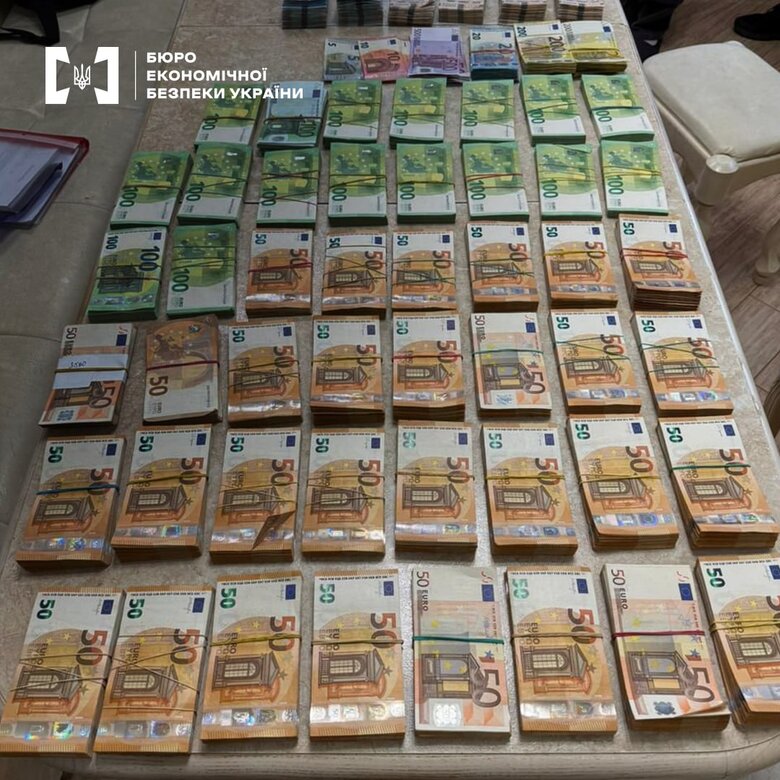 БЕБ знайшло нелегальну нафтобазу на Київщині