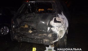 В Киеве 33-летний мужчина сжег автомобиль, который ошибочно принял за машину обидчика. ФОТОрепортаж