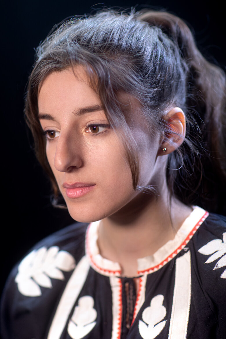 Діма, яка війна?! Тобі вісімнадцять! - Я піду! Я мушу там бути. Розмова із сім’єю Да Вінчі 13