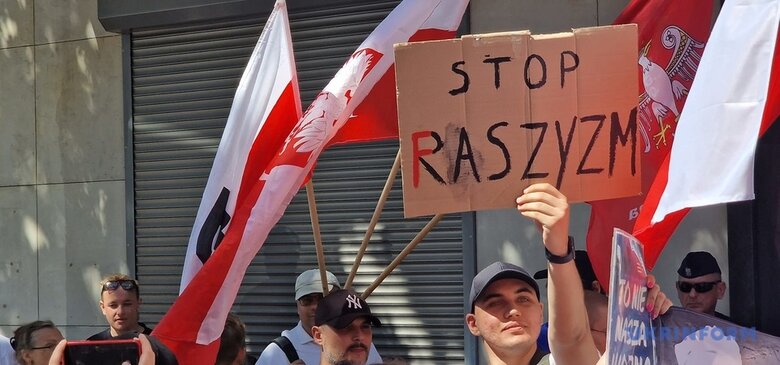 У Варшаві проросійські сили вимагали зупинити підтримку України  01