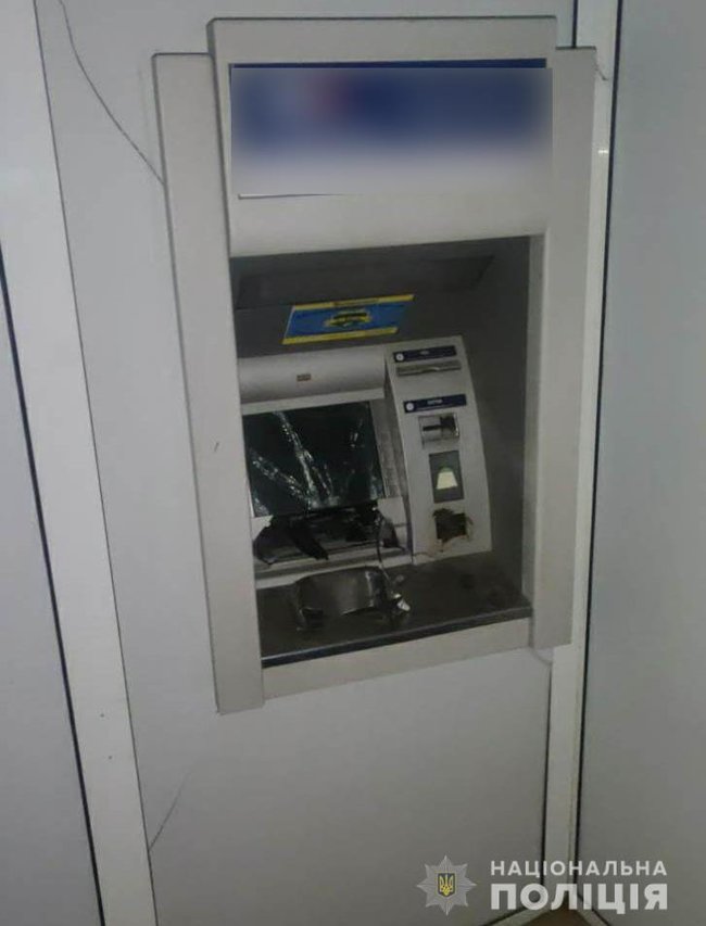 Невідомі підірвали банкомат у Харкові, сума викрадених грошей встановлюється, - Нацполіція 02