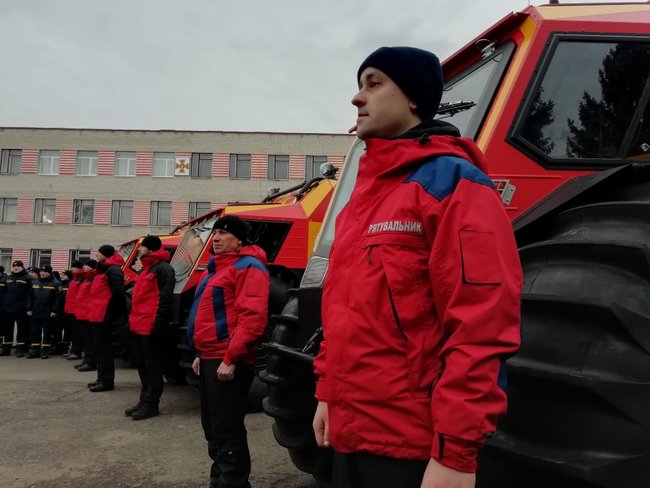 Спасатели тестируют снегоболотоходы Богун украинского производства 01