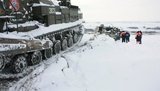 На дороги Донецкой области вывели военную технику. ФОТОрепортаж