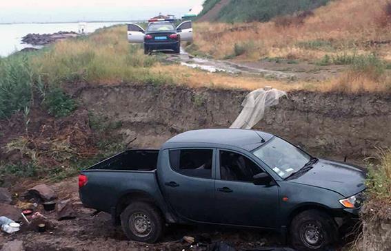 Пьяный водитель раздавил автомобилем двух туристов в палатке на Херсонщине, - Нацполиция 01 Пьяный водитель раздавил автомобилем двух туристов в палатке на Херсонщине, - Нацполиция 01