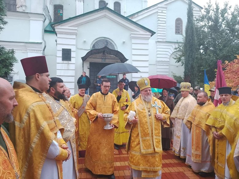 отець,петро