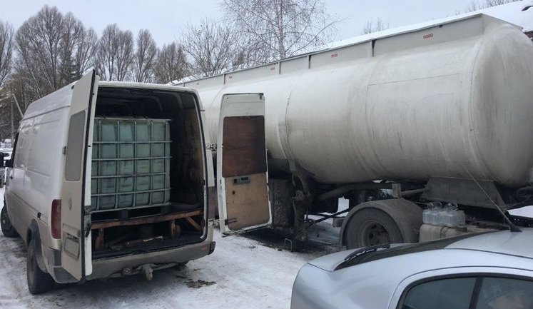 Работу сети нелегальных АЗС приостановили в Тернопольской области: изъято незаконно изготовленного дизтоплива на 1,5 млн грн. ФОТО