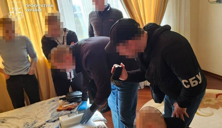 Перереєстрував бізнес та продовжив співпрацю з РФ після повномасштабного вторгнення: підозрюється співвласник заводу з Луганська, - Офіс Генпрокурора. ФОТОрепортаж