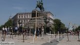 "Мама, я тебя вижу, слышу, люблю": на Софийской площади установили 700 крестов с фото нерожденных детей. ФОТОрепортаж