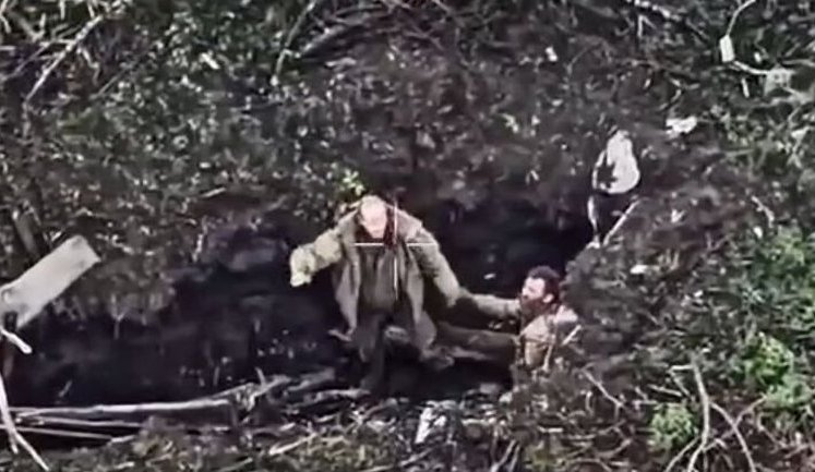 Russian forces used drone to kill two of their own men whilst they were attempting to surrender to AFU. VIDEO