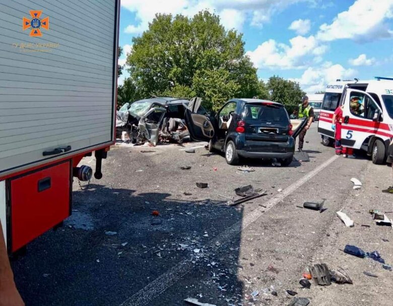На Черкащині сталася потрійна ДТП – троє людей загинуло 01
