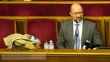 Депутат від "Голосу" Клименко подарувала кота в мішку претенденту на главу Кабміну Шмигалю. ФОТО