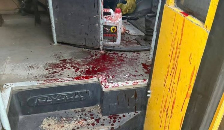 Російський дрон атакував пасажирський автобус у Краматорську: двох людей поранено. ФОТОрепортаж