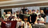 Усик встретился с украинскими защитниками после боя в Египте