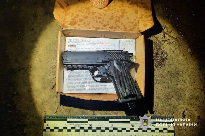 Поліція затримала криворіжця за стрілянину в підлітка