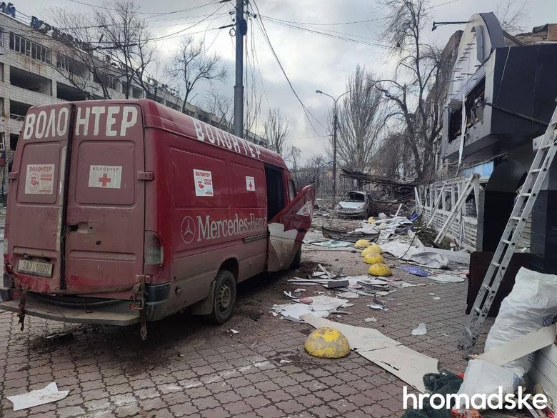 Наслідки обстрілу Маріуполя російськими військами 01