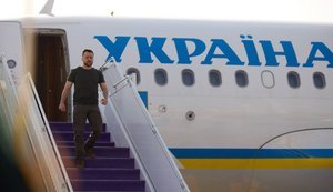 Зеленський їде у Лондон