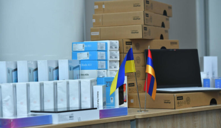 Ukraine received more than 1,000 educational devices from Armenia. PHOTOS