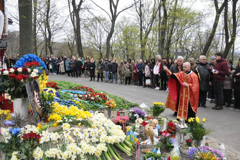 Память Да Винчи почтили на Аскольдовой могиле 11