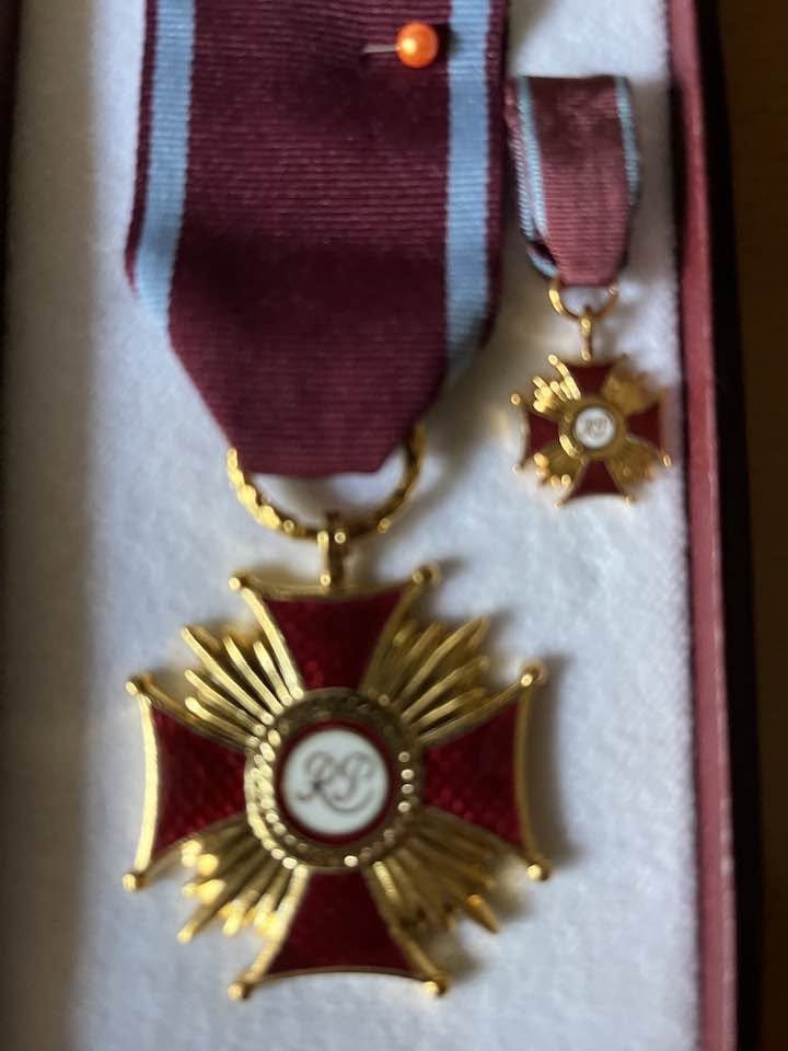 Фоглер повертає орден