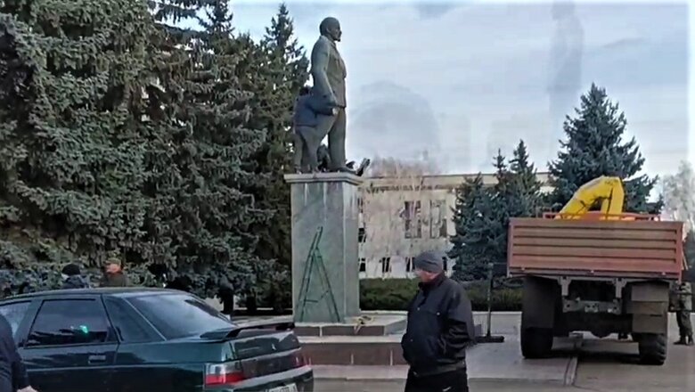Окупанти повернули до Світлодарська знесеного 9 років тому Леніна 04