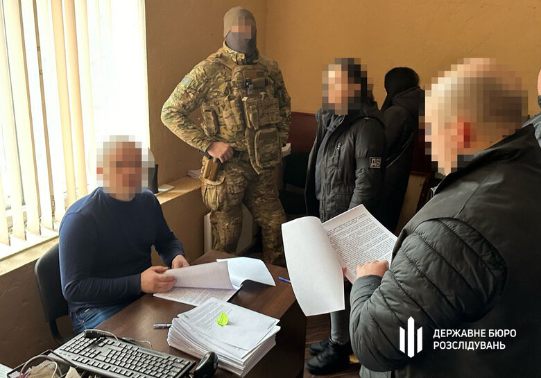 Судді Бабушкінського суду Дніпра повідомлено про підозру у шахрайстві з квартирою