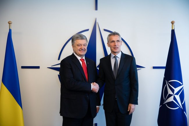 Порошенко обсудил с Генсеком НАТО интеграцию Украины в Альянс 01