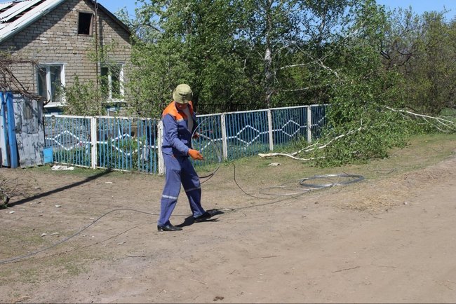 Aftermath of Troitske artillery attack by Russias hybrid forces 10