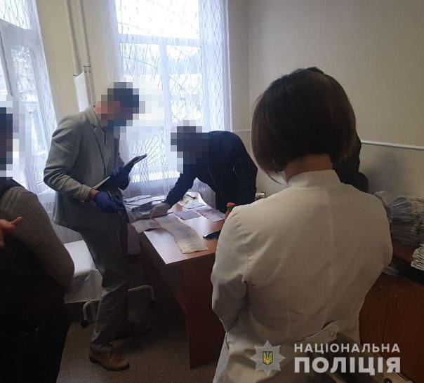 Полиция разоблачила работников медкомиссии на Виннитчине, вымогавших деньги за установление группы инвалидности 01 Полиция разоблачила работников медкомиссии на Виннитчине, вымогавших деньги за установление группы инвалидности 01